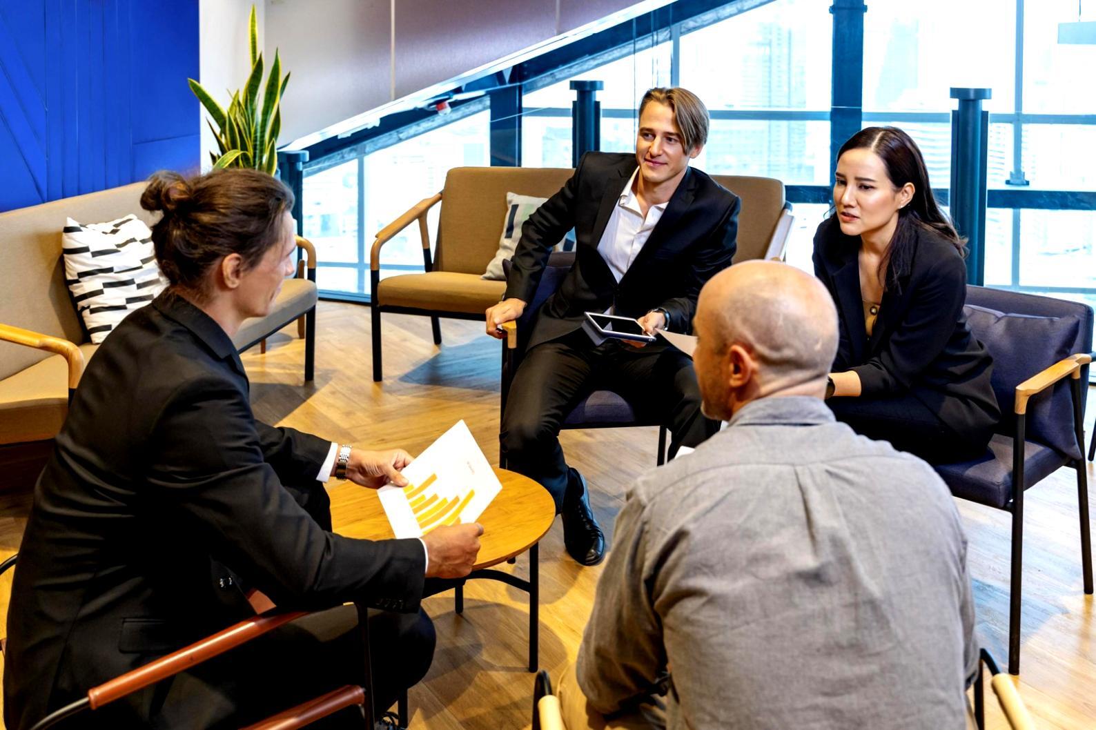 Teilnehmer während einer interaktiven Online-Schulung zur Content-Optimierung